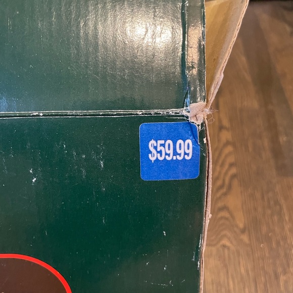 8 piece Christmas village that lights up porcelain new with tags - Picture 2 of 10